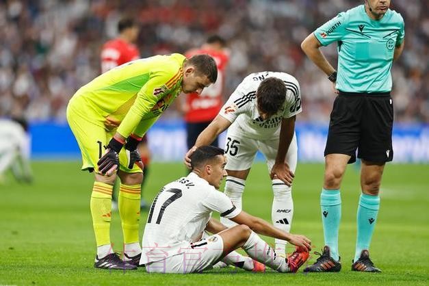 阿斯:皇马厌倦客场开球时间晚 球员们感到疲惫 阿斯:皇马厌倦客场开球时间晚 球员们感到疲惫